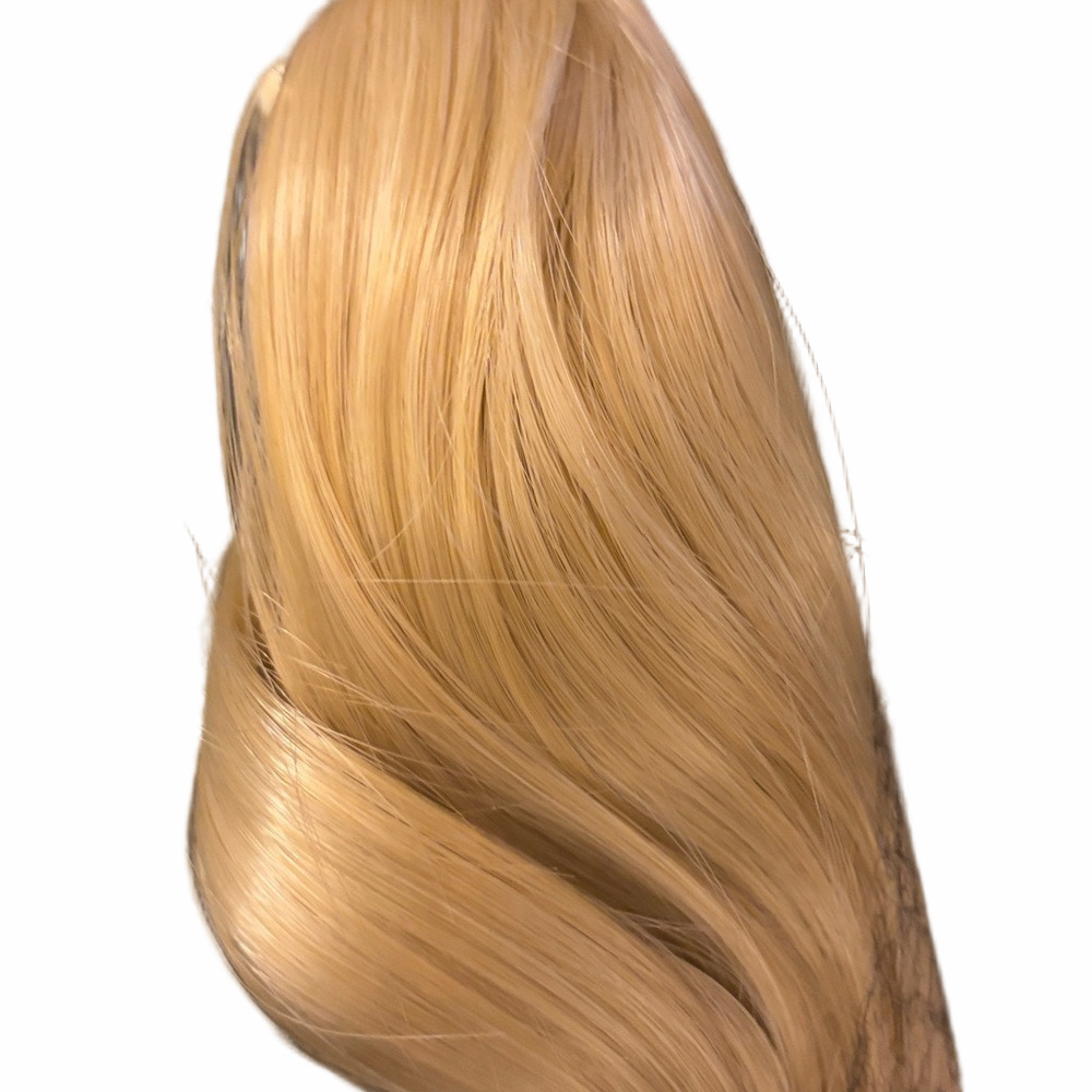 NWT 10” dirty blonde clip in pony tail synthetic.